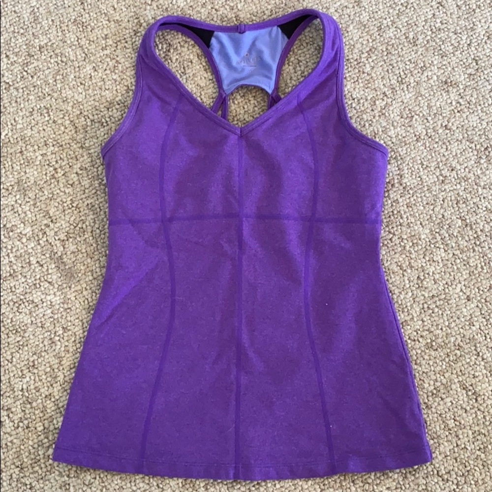 Athletic tank top